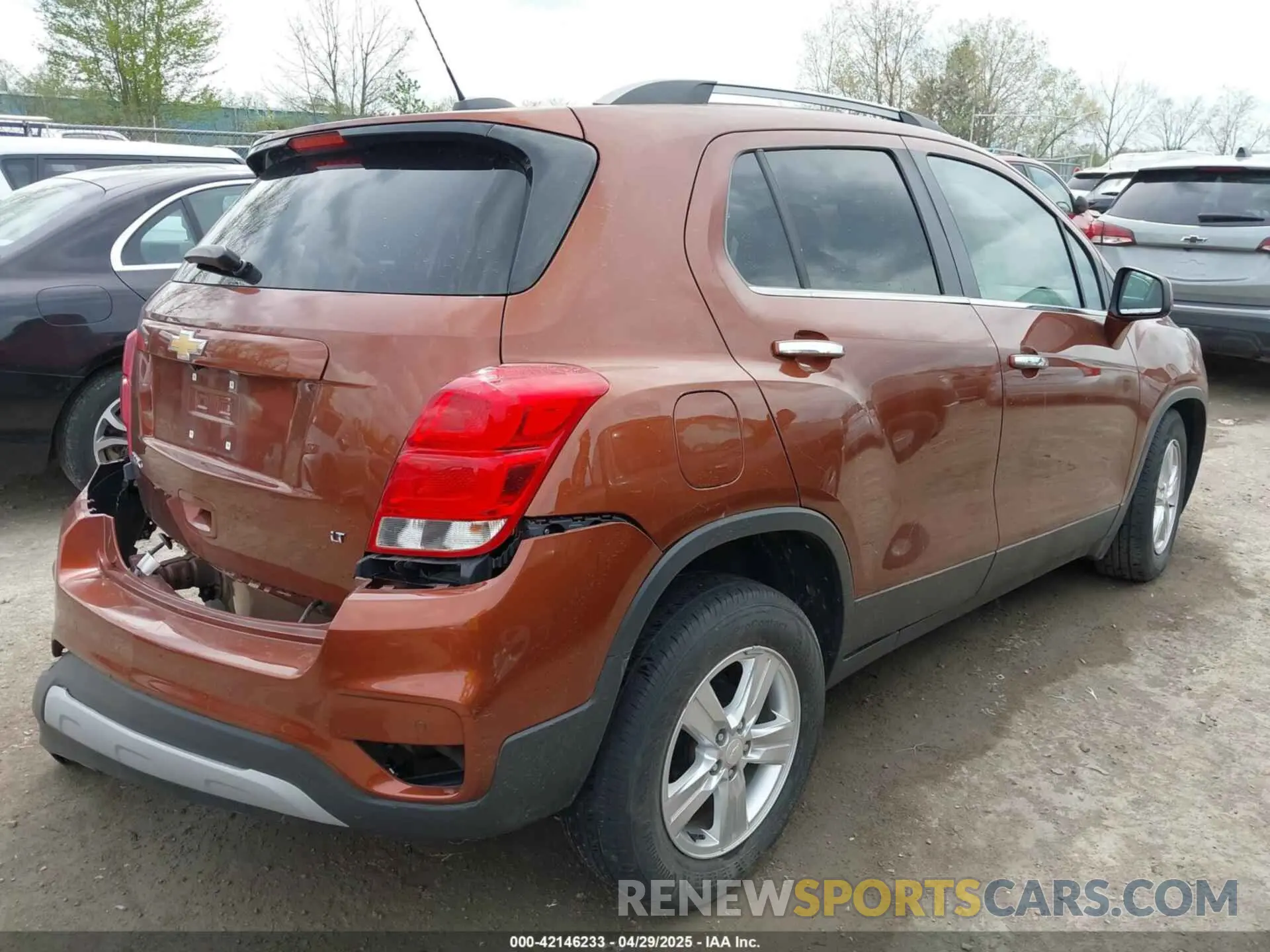 4 Фотография поврежденного автомобиля 3GNCJLSB1KL237491 CHEVROLET TRAX 2019