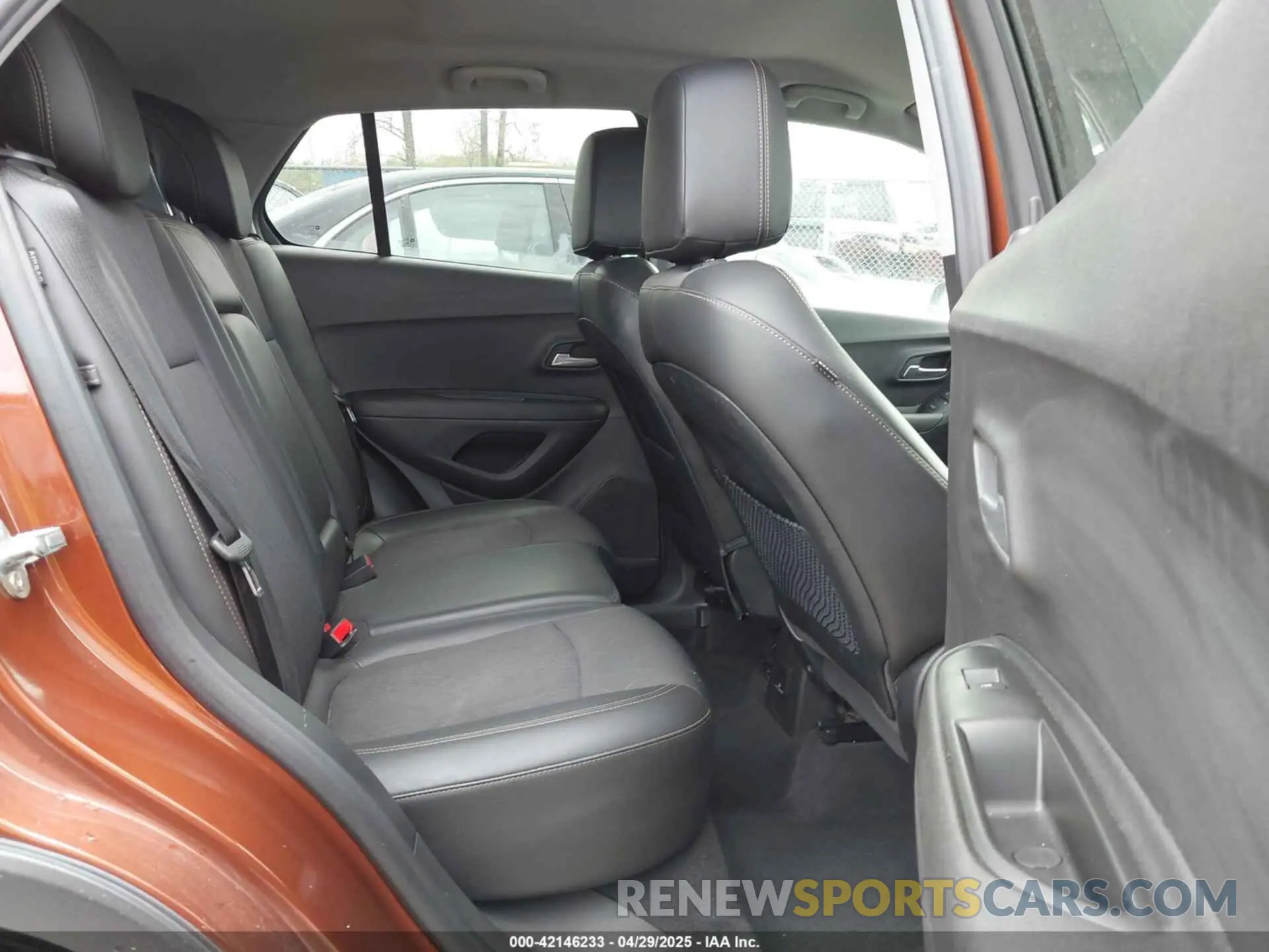 8 Фотография поврежденного автомобиля 3GNCJLSB1KL237491 CHEVROLET TRAX 2019