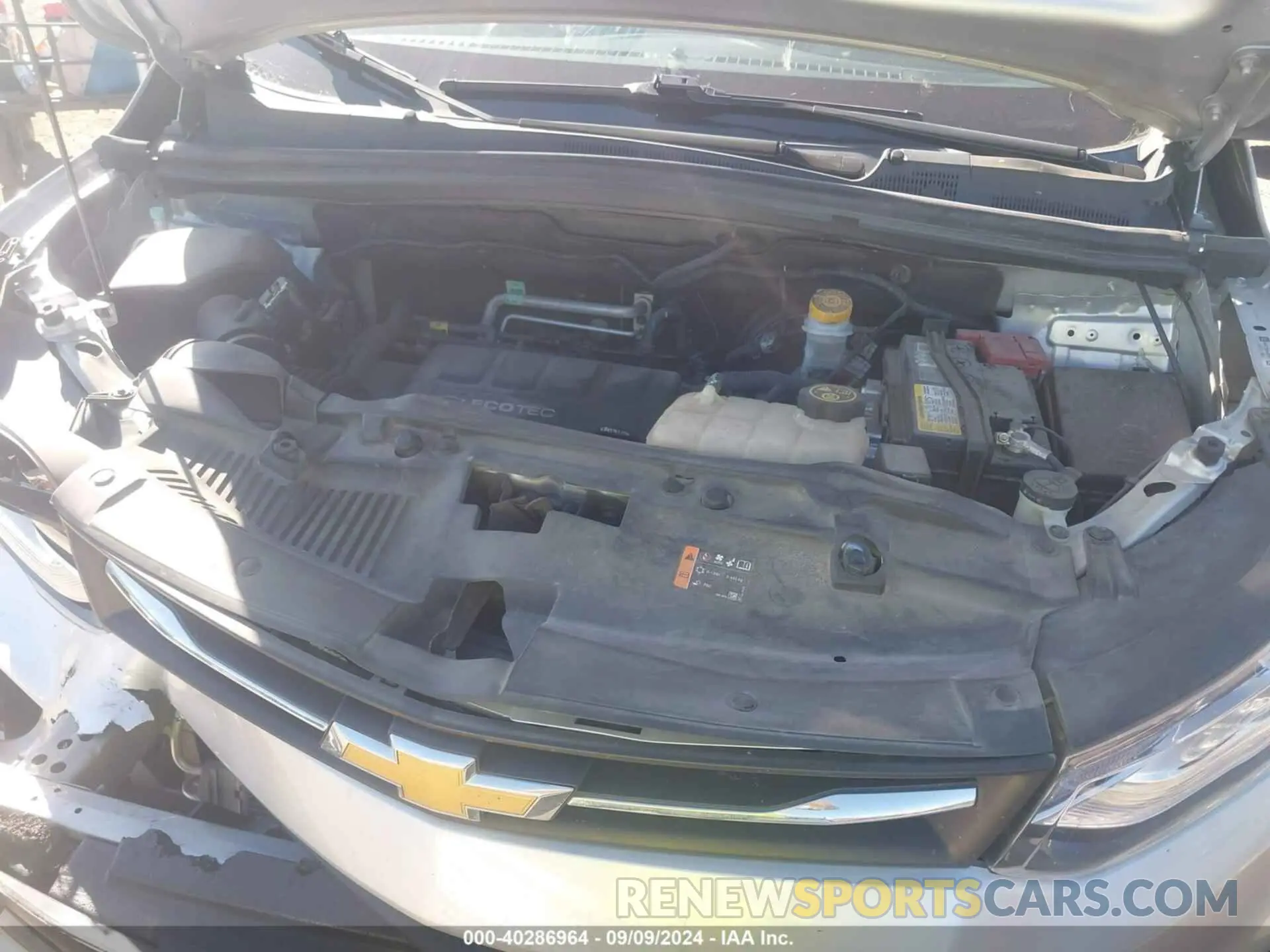 10 Фотография поврежденного автомобиля 3GNCJLSB1KL403766 CHEVROLET TRAX 2019