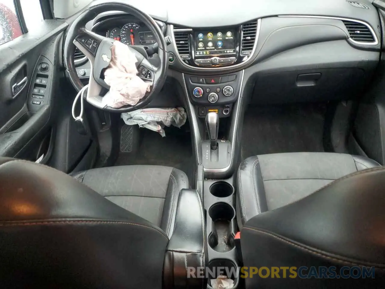 8 Photograph of a damaged car 3GNCJLSB2KL196482 CHEVROLET TRAX 2019