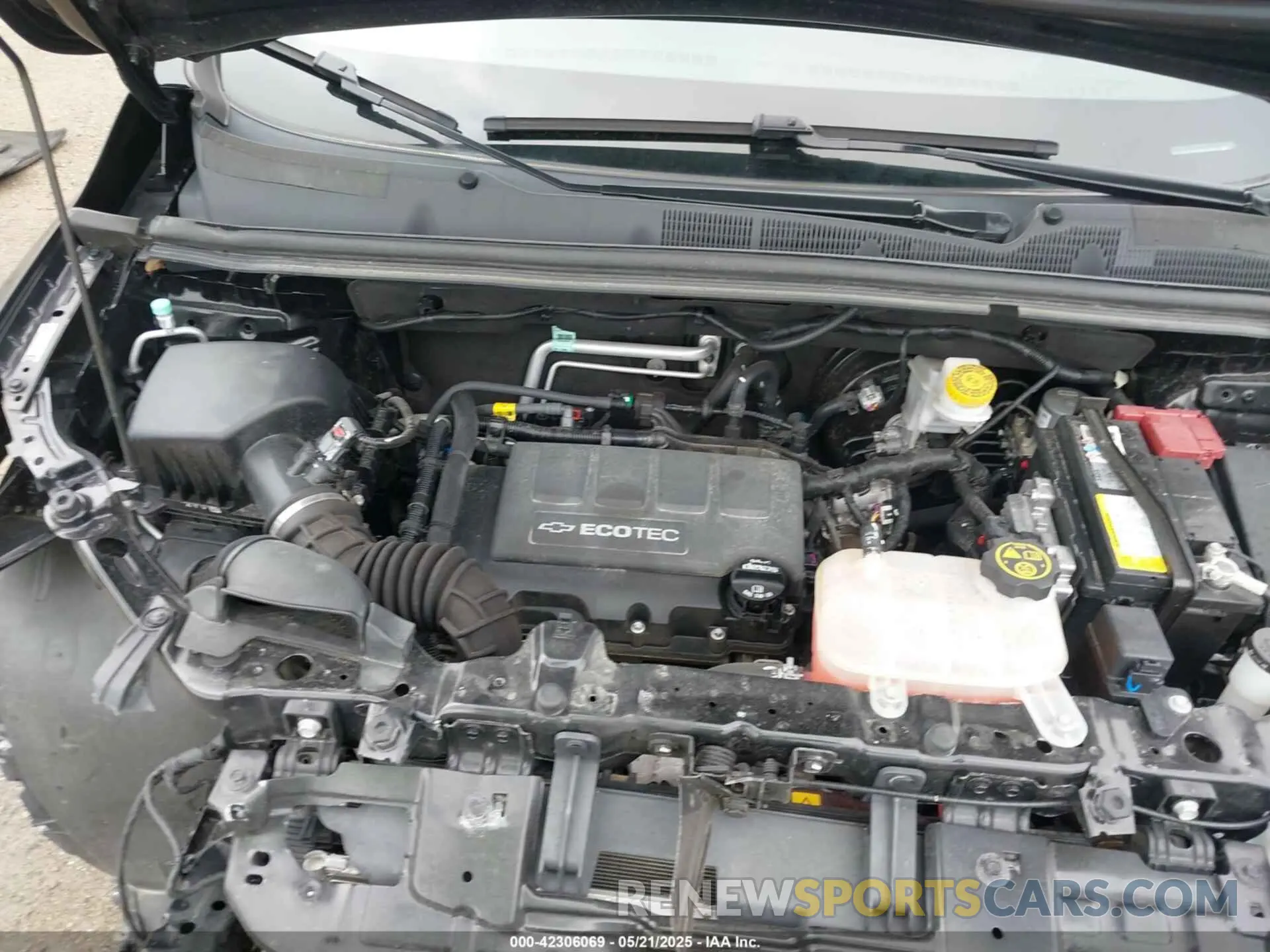 10 Фотография поврежденного автомобиля 3GNCJLSB2KL212115 CHEVROLET TRAX 2019