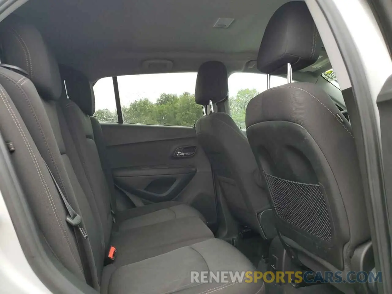 11 Photograph of a damaged car 3GNCJLSB3KL280326 CHEVROLET TRAX 2019