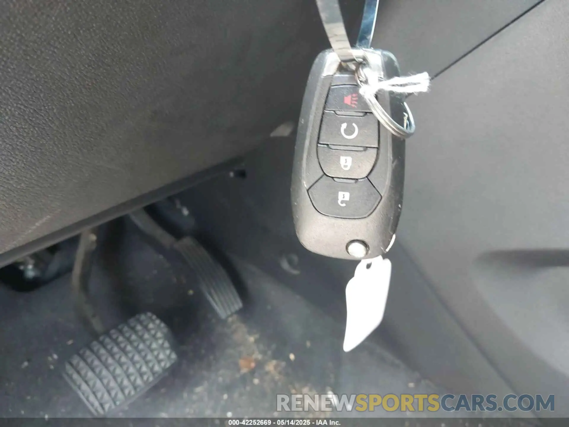 11 Photograph of a damaged car 3GNCJLSB3KL309534 CHEVROLET TRAX 2019