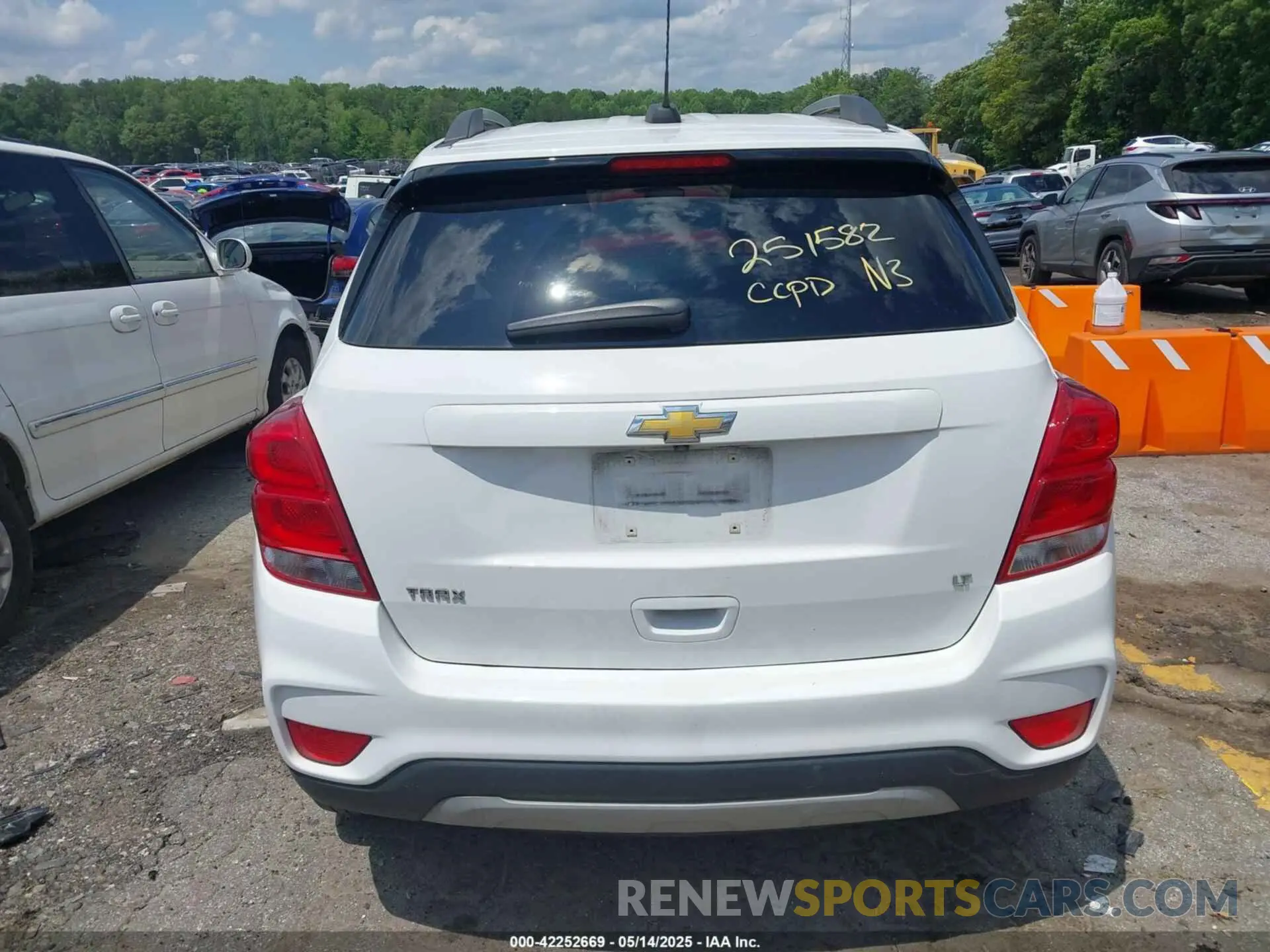 16 Photograph of a damaged car 3GNCJLSB3KL309534 CHEVROLET TRAX 2019