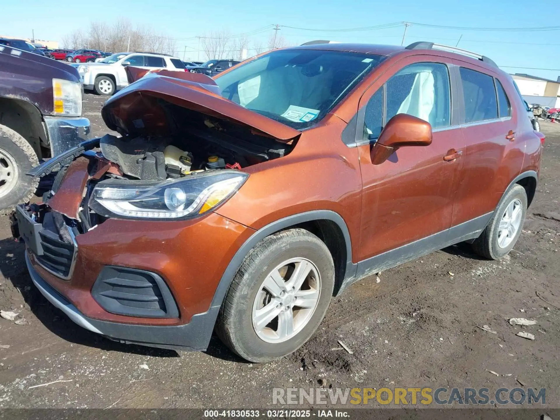 2 Фотография поврежденного автомобиля 3GNCJLSB3KL313776 CHEVROLET TRAX 2019