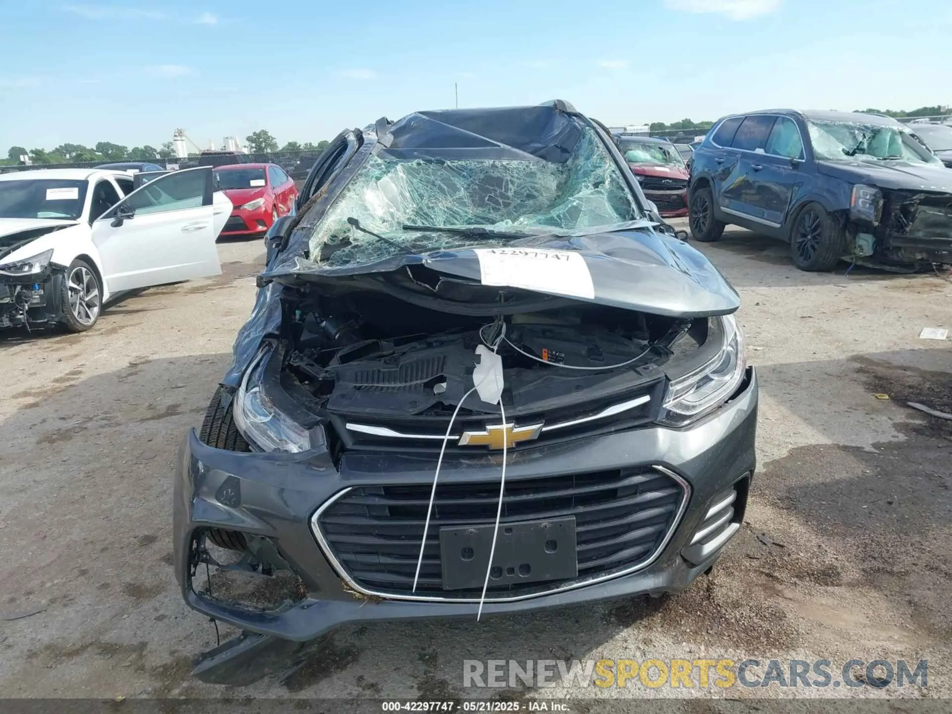11 Фотография поврежденного автомобиля 3GNCJLSB3KL402506 CHEVROLET TRAX 2019