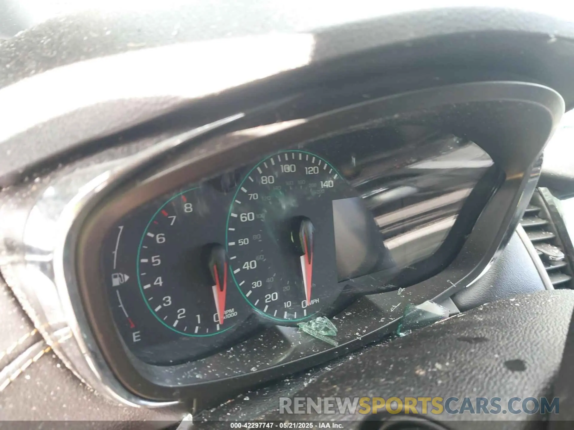 7 Фотография поврежденного автомобиля 3GNCJLSB3KL402506 CHEVROLET TRAX 2019