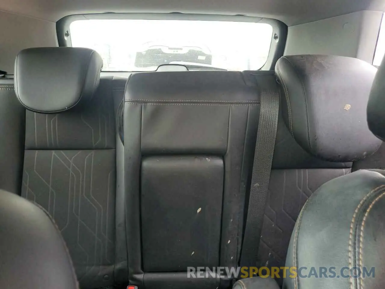 10 Photograph of a damaged car 3GNCJLSB4KL323586 CHEVROLET TRAX 2019