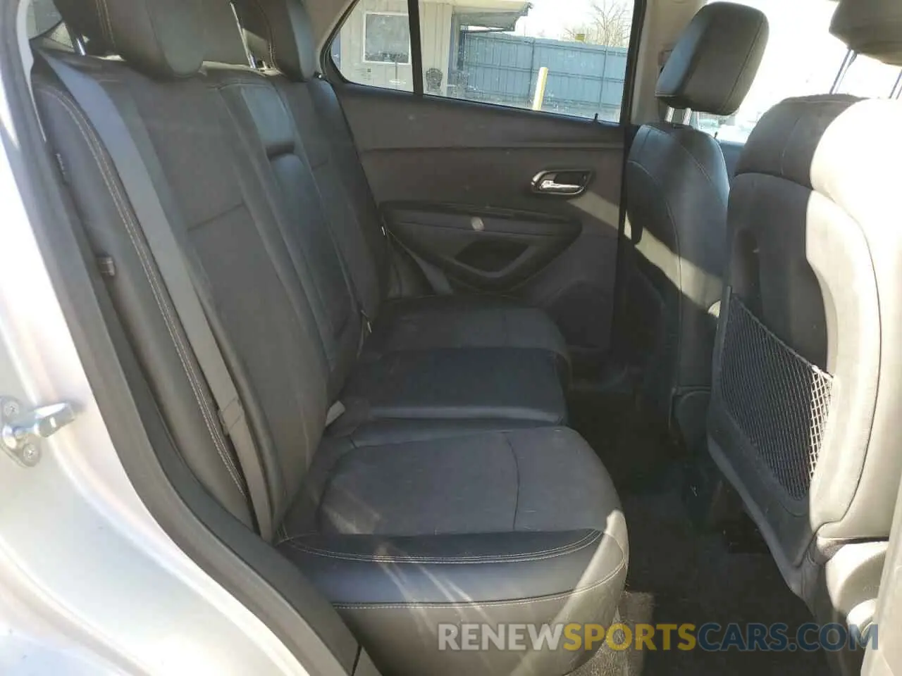11 Photograph of a damaged car 3GNCJLSB4KL389877 CHEVROLET TRAX 2019