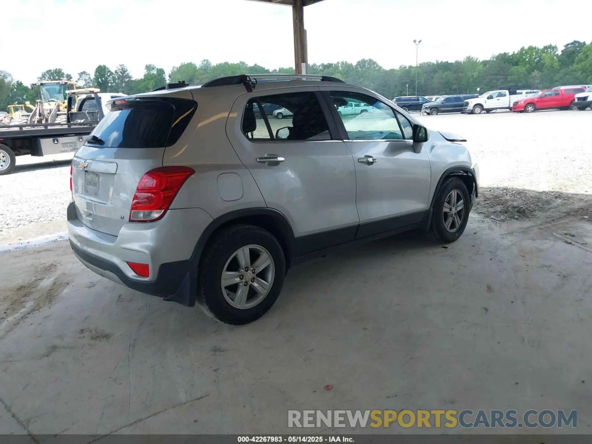 4 Photograph of a damaged car 3GNCJLSB5KL164609 CHEVROLET TRAX 2019
