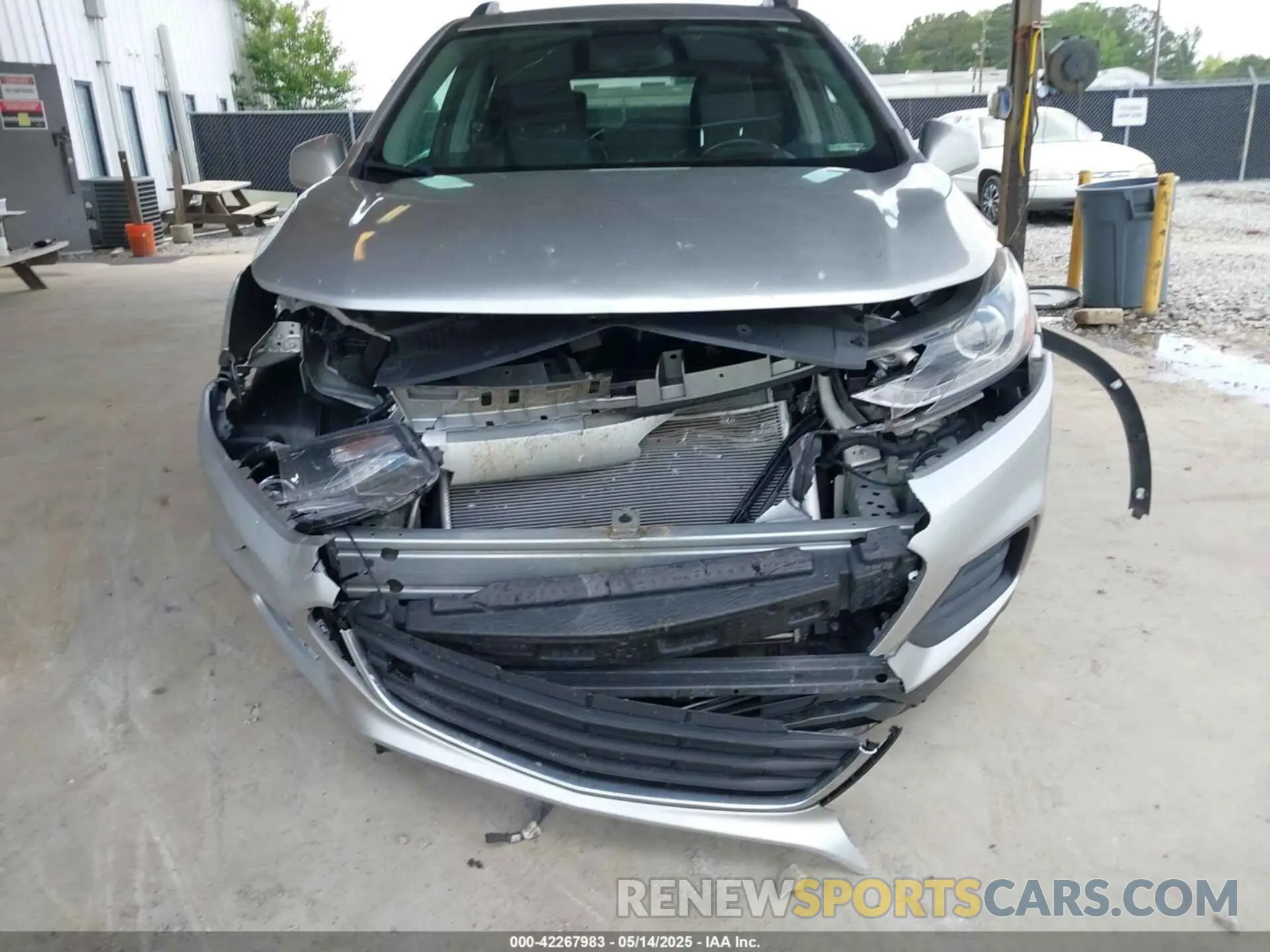 6 Photograph of a damaged car 3GNCJLSB5KL164609 CHEVROLET TRAX 2019