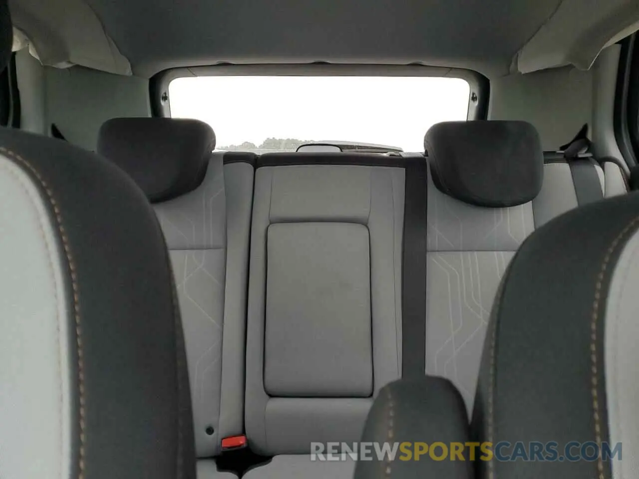 10 Фотография поврежденного автомобиля 3GNCJLSB5KL305596 CHEVROLET TRAX 2019