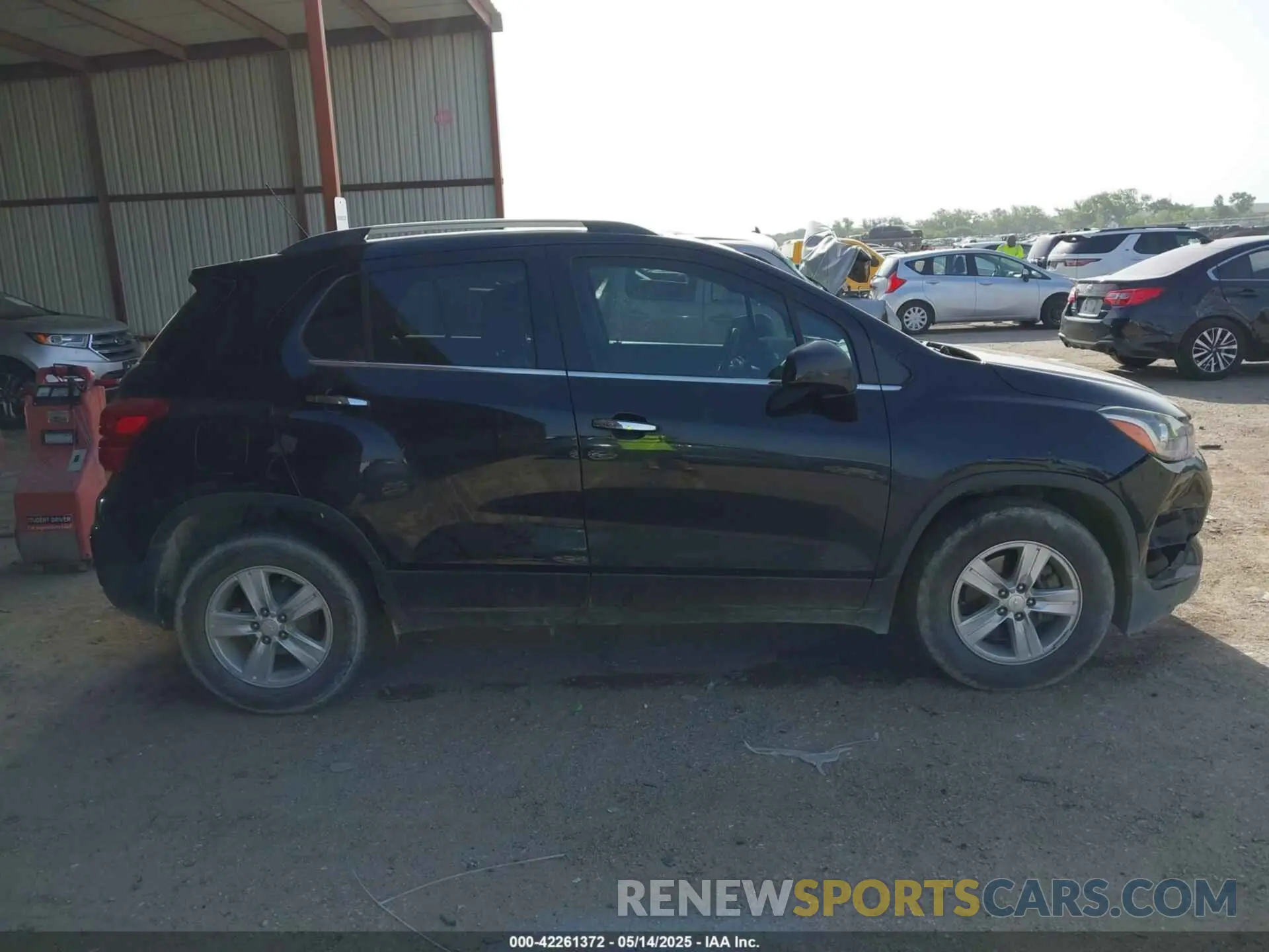 13 Фотография поврежденного автомобиля 3GNCJLSB5KL392562 CHEVROLET TRAX 2019
