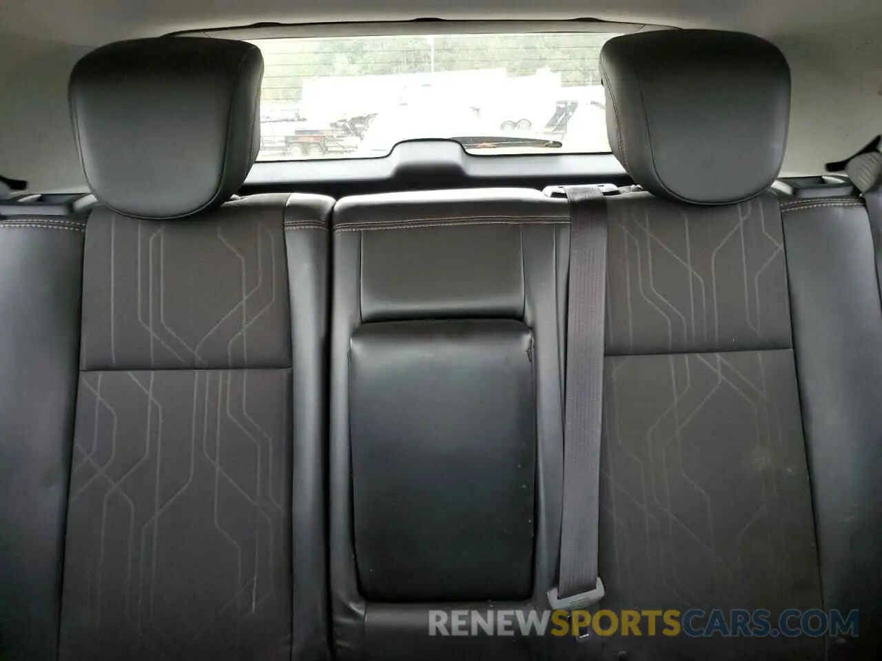 10 Photograph of a damaged car 3GNCJLSB6KL112504 CHEVROLET TRAX 2019