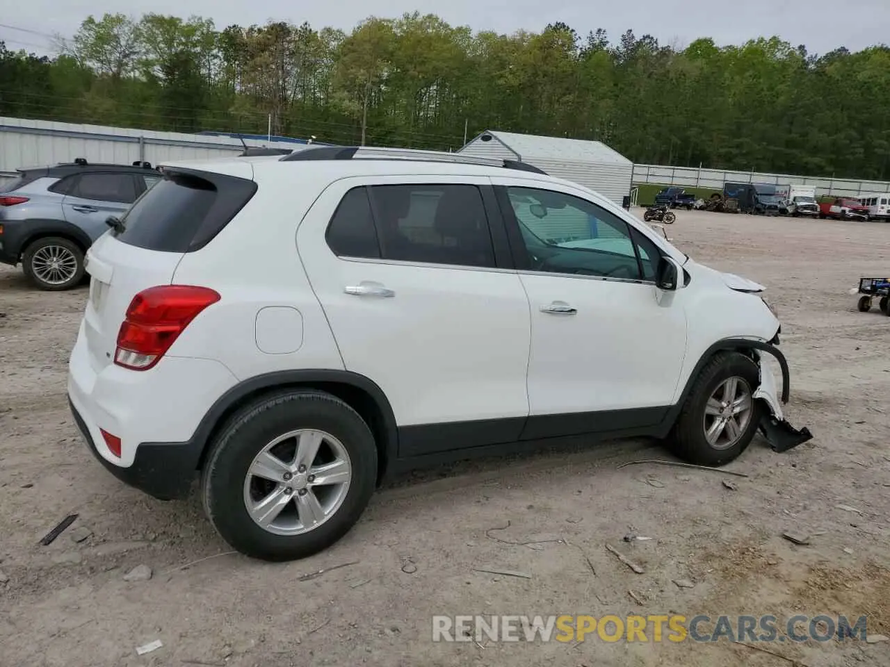 3 Photograph of a damaged car 3GNCJLSB6KL112504 CHEVROLET TRAX 2019