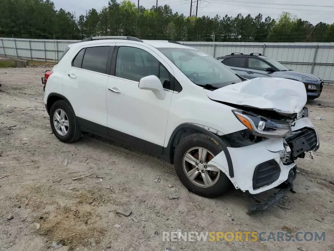 4 Photograph of a damaged car 3GNCJLSB6KL112504 CHEVROLET TRAX 2019