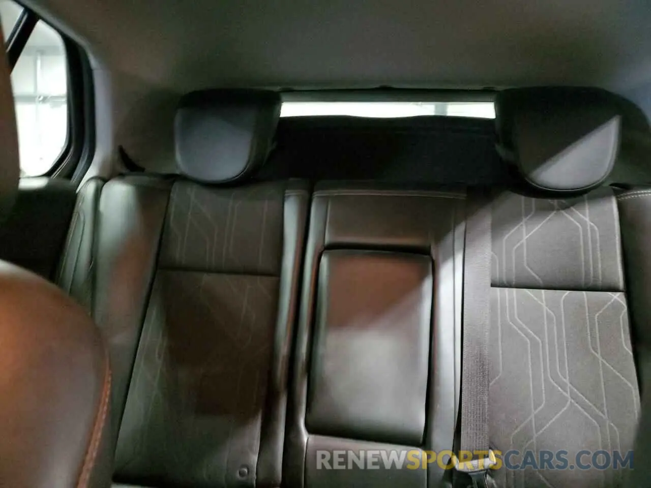 10 Photograph of a damaged car 3GNCJLSB6KL125382 CHEVROLET TRAX 2019