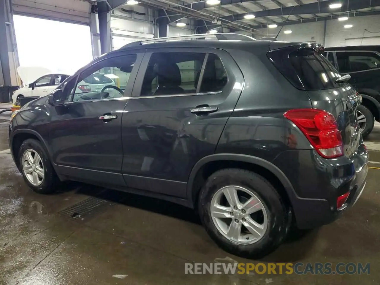 2 Photograph of a damaged car 3GNCJLSB6KL125382 CHEVROLET TRAX 2019