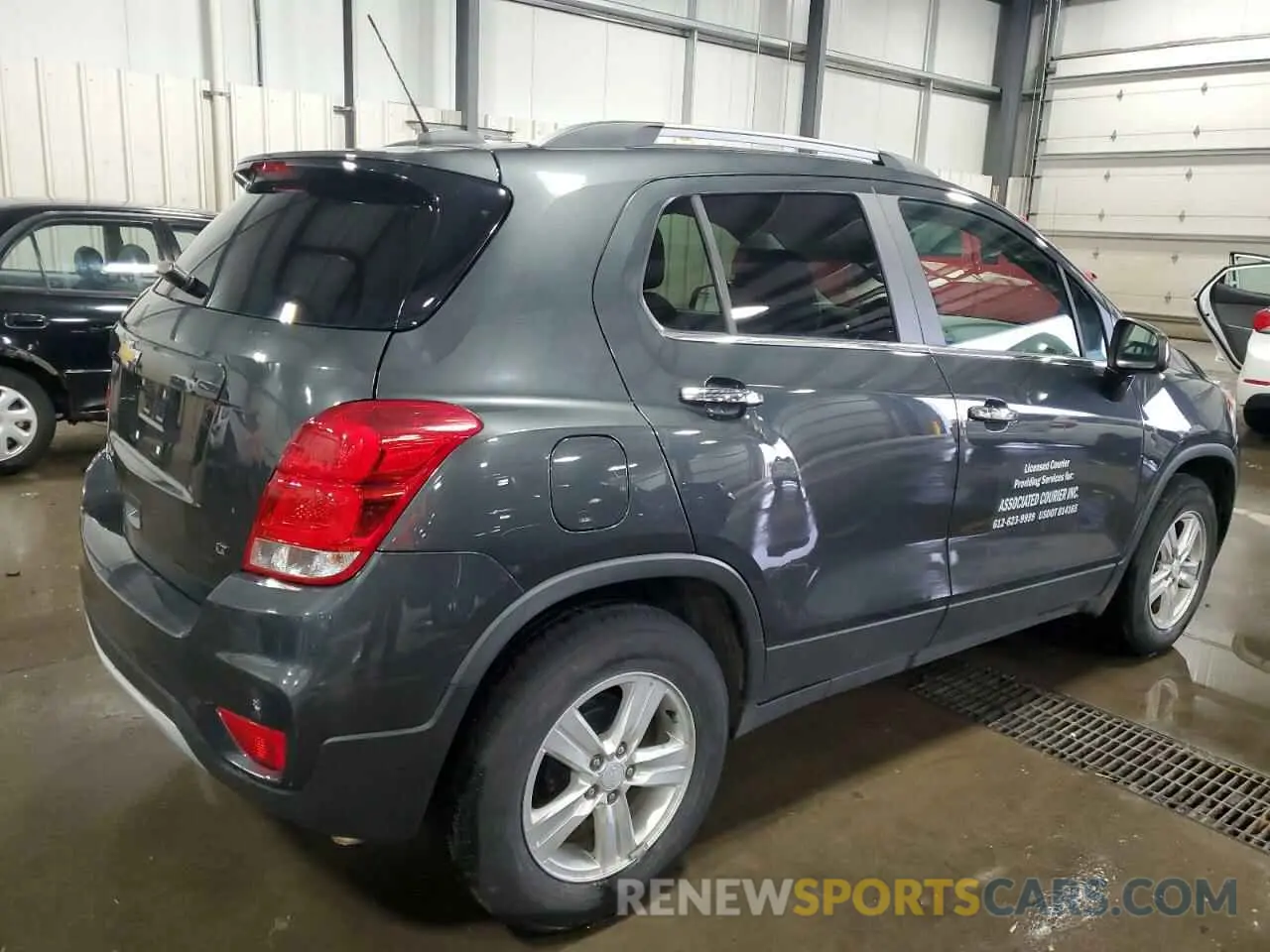 3 Photograph of a damaged car 3GNCJLSB6KL125382 CHEVROLET TRAX 2019