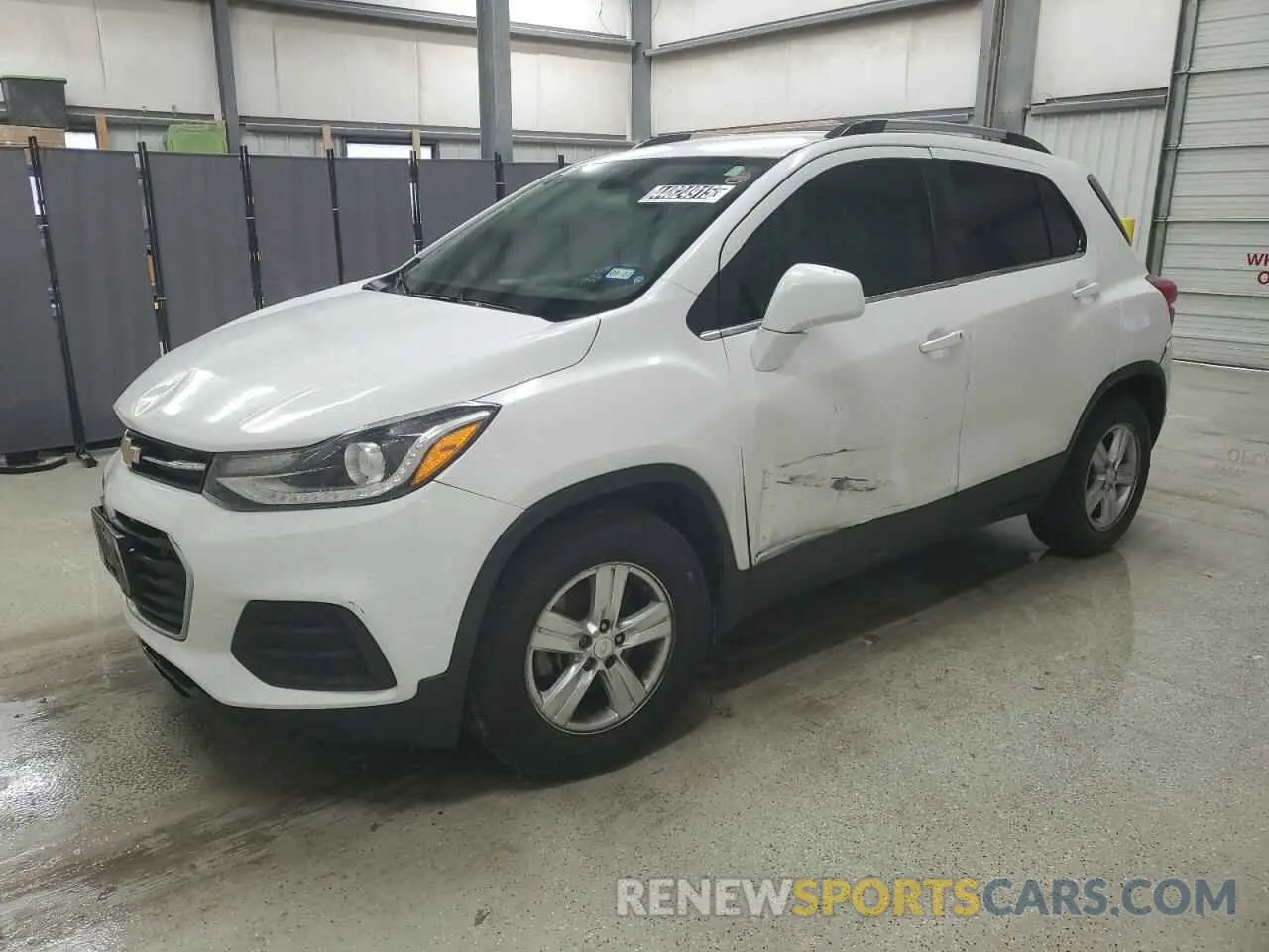 1 Photograph of a damaged car 3GNCJLSB9KL337208 CHEVROLET TRAX 2019