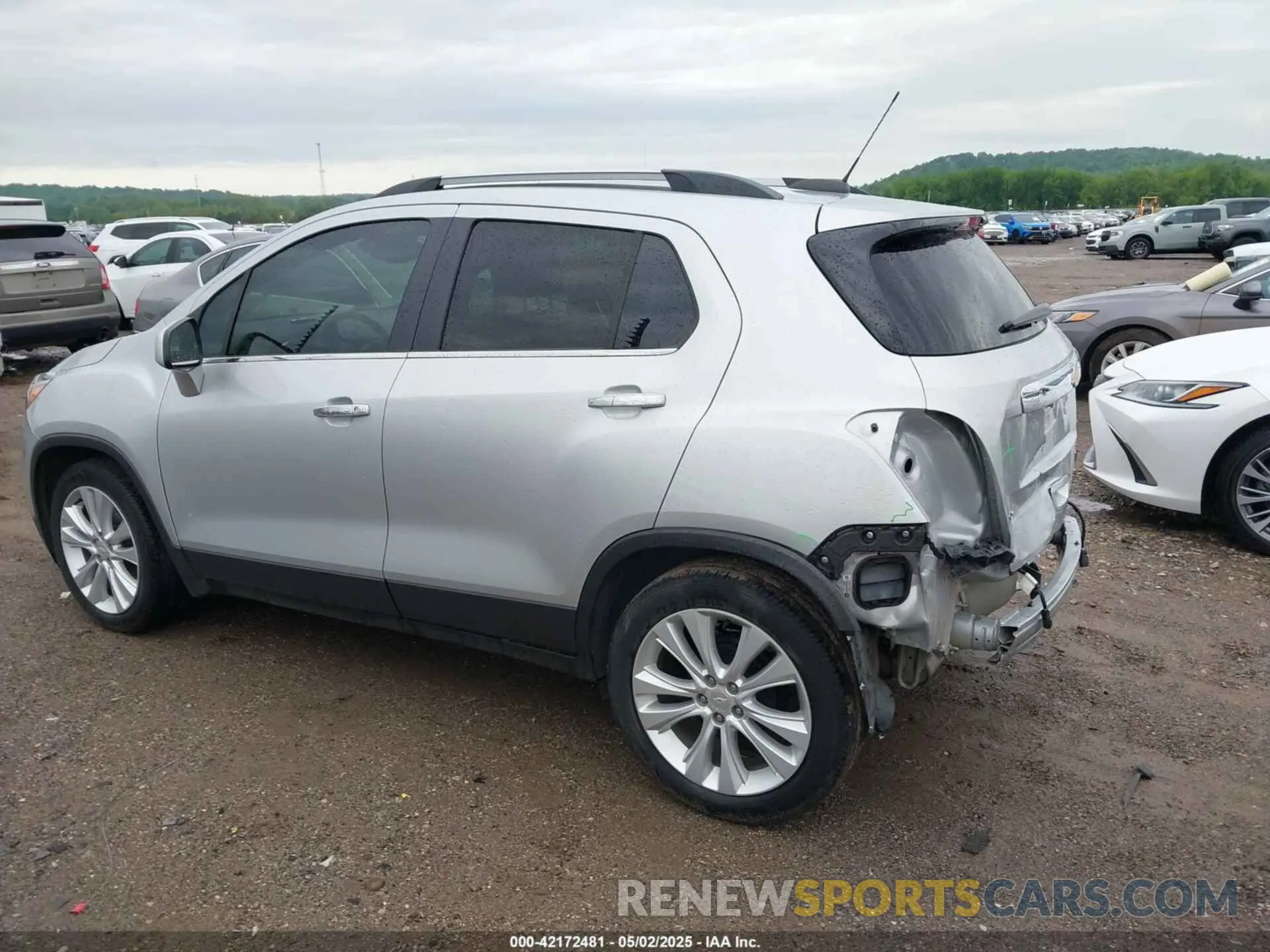14 Фотография поврежденного автомобиля 3GNCJMSB7KL405558 CHEVROLET TRAX 2019