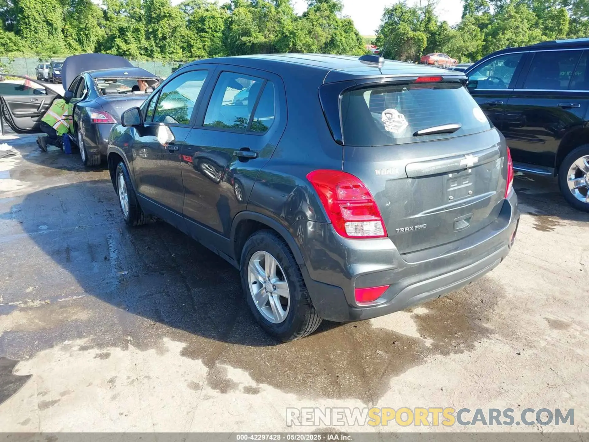 3 Фотография поврежденного автомобиля 3GNCJNSB0KL270140 CHEVROLET TRAX 2019