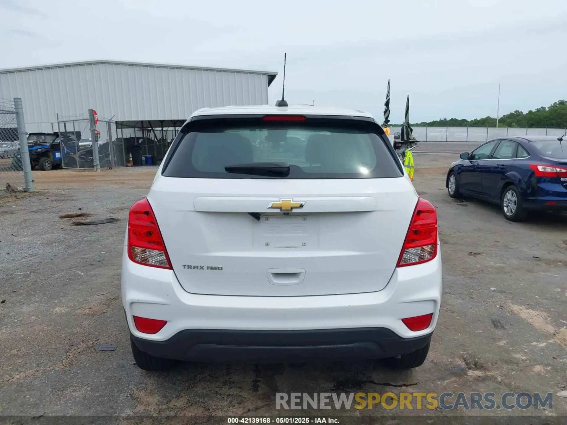 17 Фотография поврежденного автомобиля 3GNCJNSB1KL290607 CHEVROLET TRAX 2019