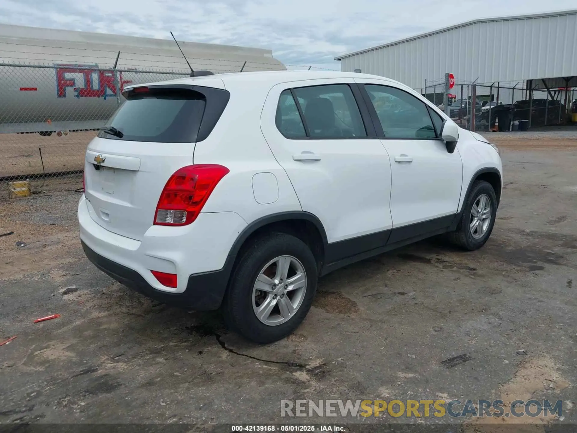 4 Фотография поврежденного автомобиля 3GNCJNSB1KL290607 CHEVROLET TRAX 2019