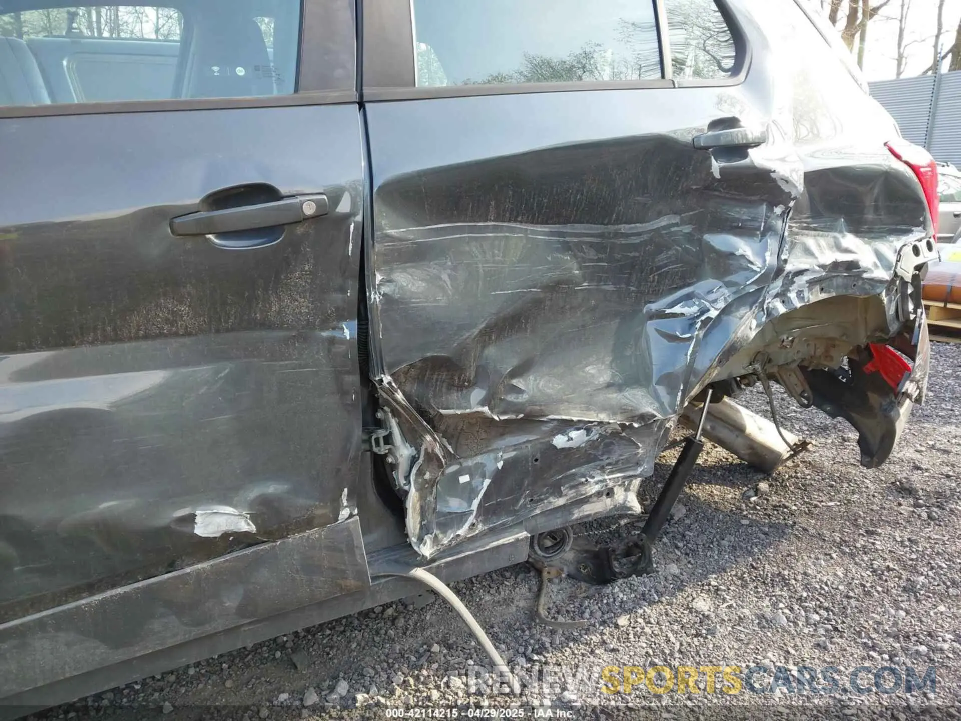 6 Фотография поврежденного автомобиля 3GNCJNSB2KL282967 CHEVROLET TRAX 2019
