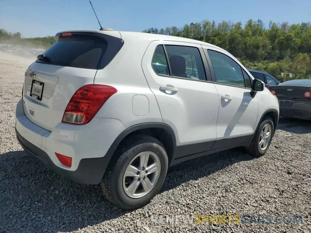 3 Photograph of a damaged car 3GNCJNSB4KL183499 CHEVROLET TRAX 2019