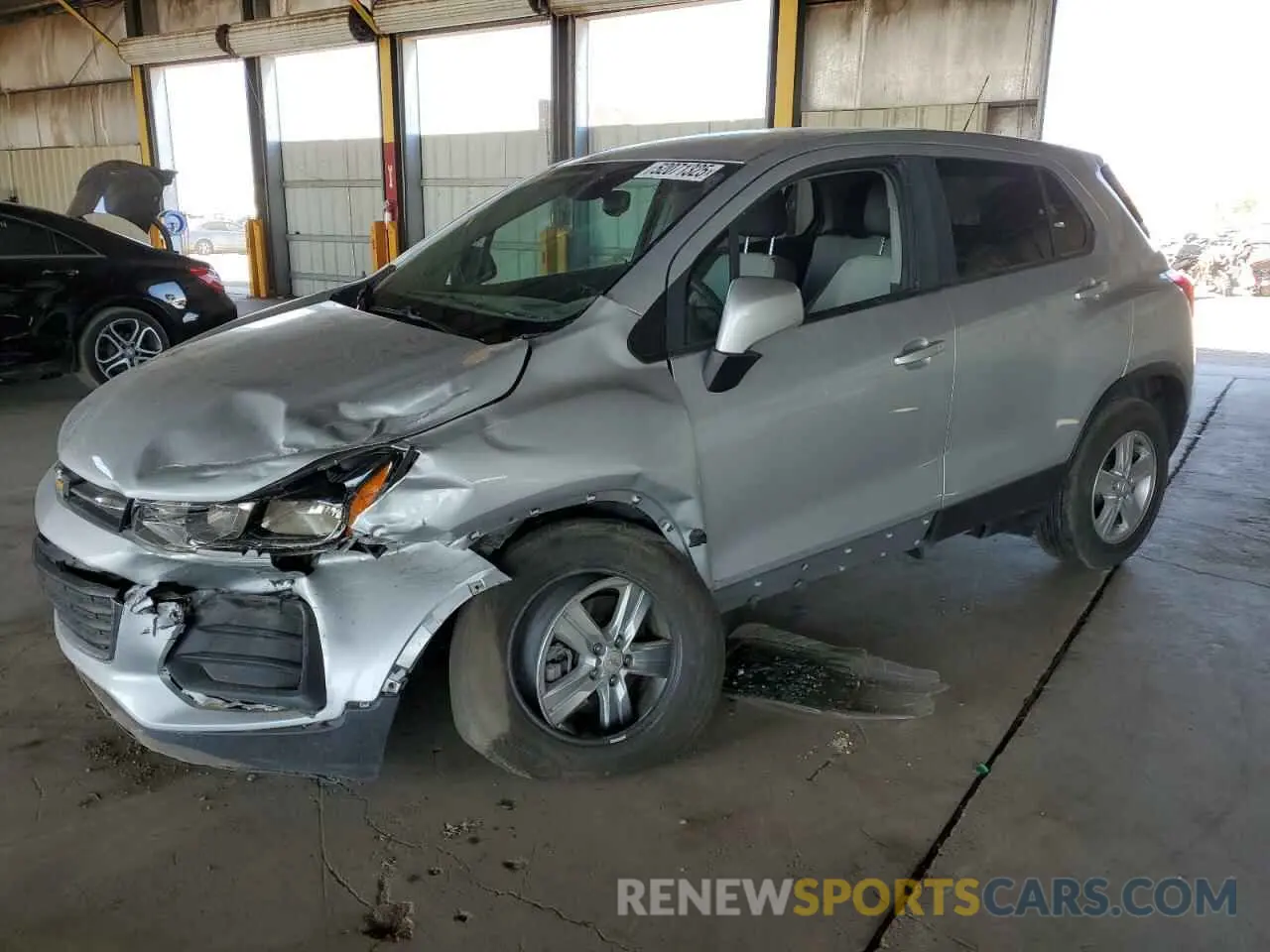 1 Photograph of a damaged car 3GNCJNSB4KL184362 CHEVROLET TRAX 2019