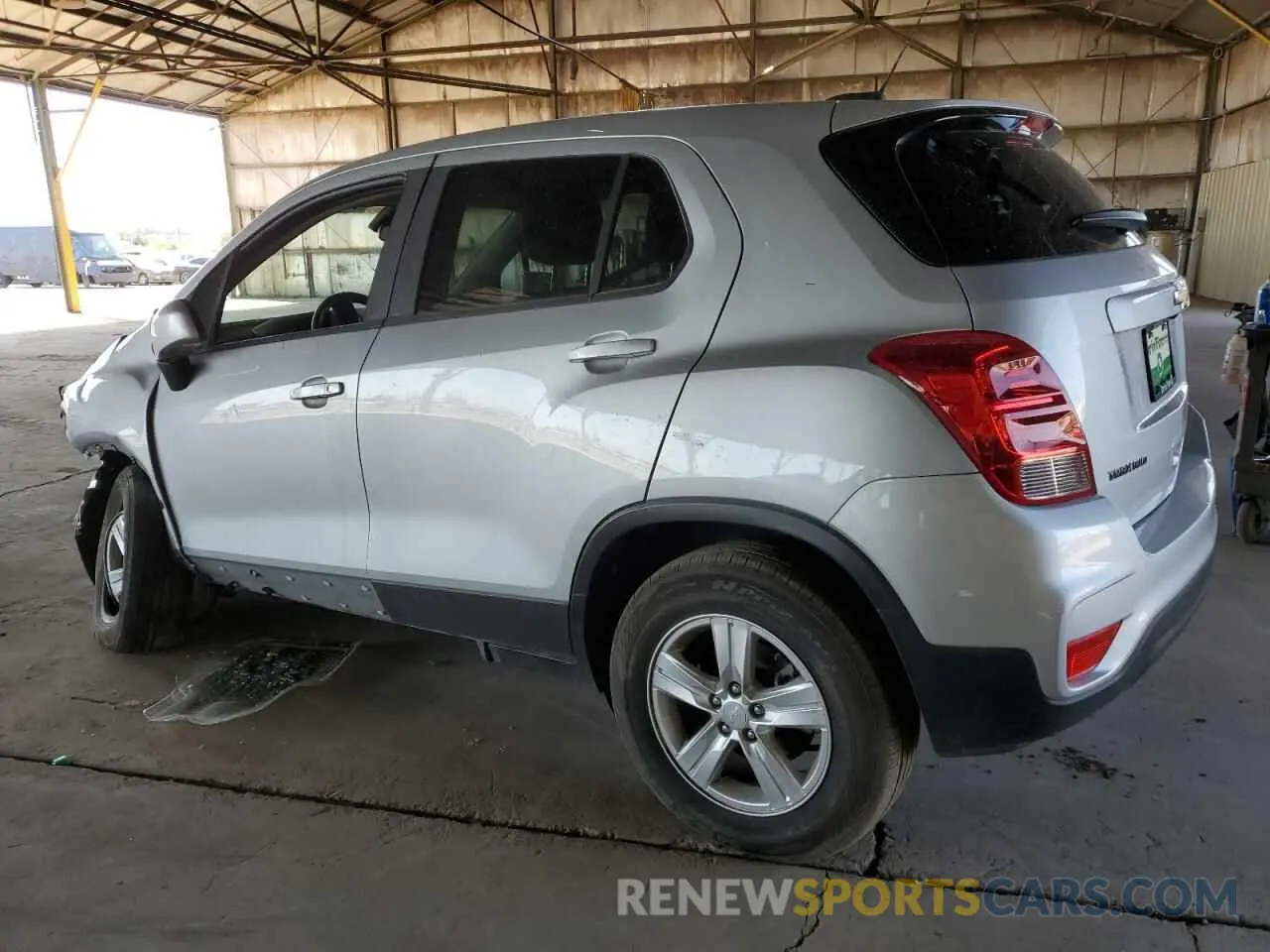 2 Photograph of a damaged car 3GNCJNSB4KL184362 CHEVROLET TRAX 2019