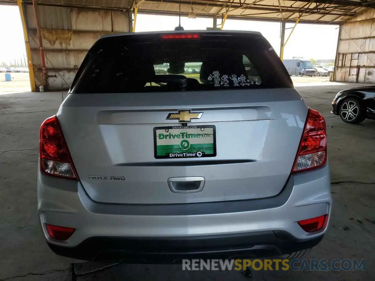 6 Photograph of a damaged car 3GNCJNSB4KL184362 CHEVROLET TRAX 2019