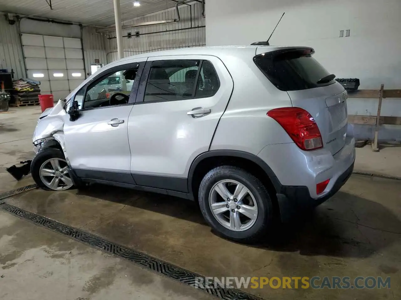 2 Photograph of a damaged car 3GNCJNSB4KL231406 CHEVROLET TRAX 2019