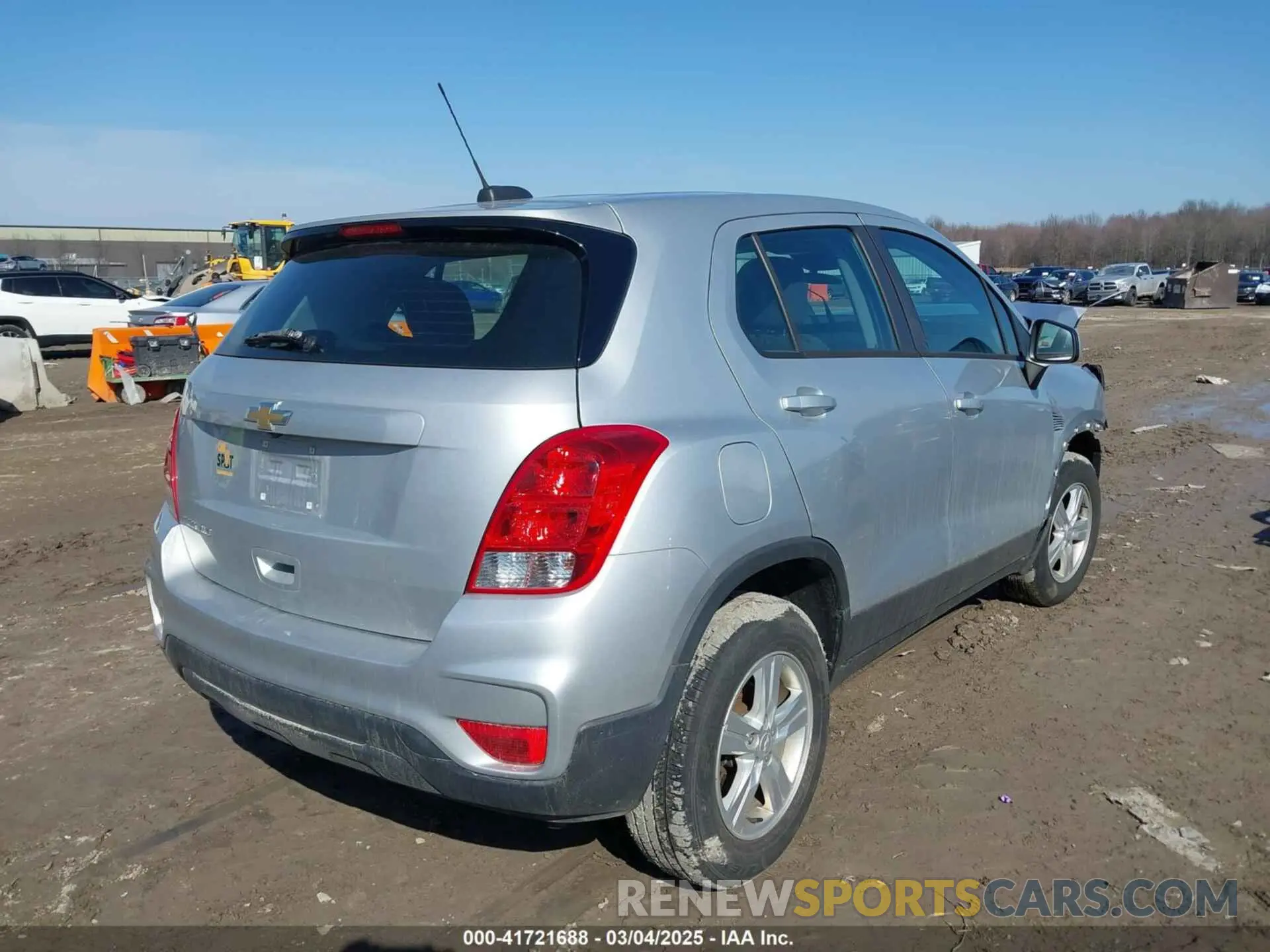 4 Photograph of a damaged car 3GNCJNSB4KL340044 CHEVROLET TRAX 2019