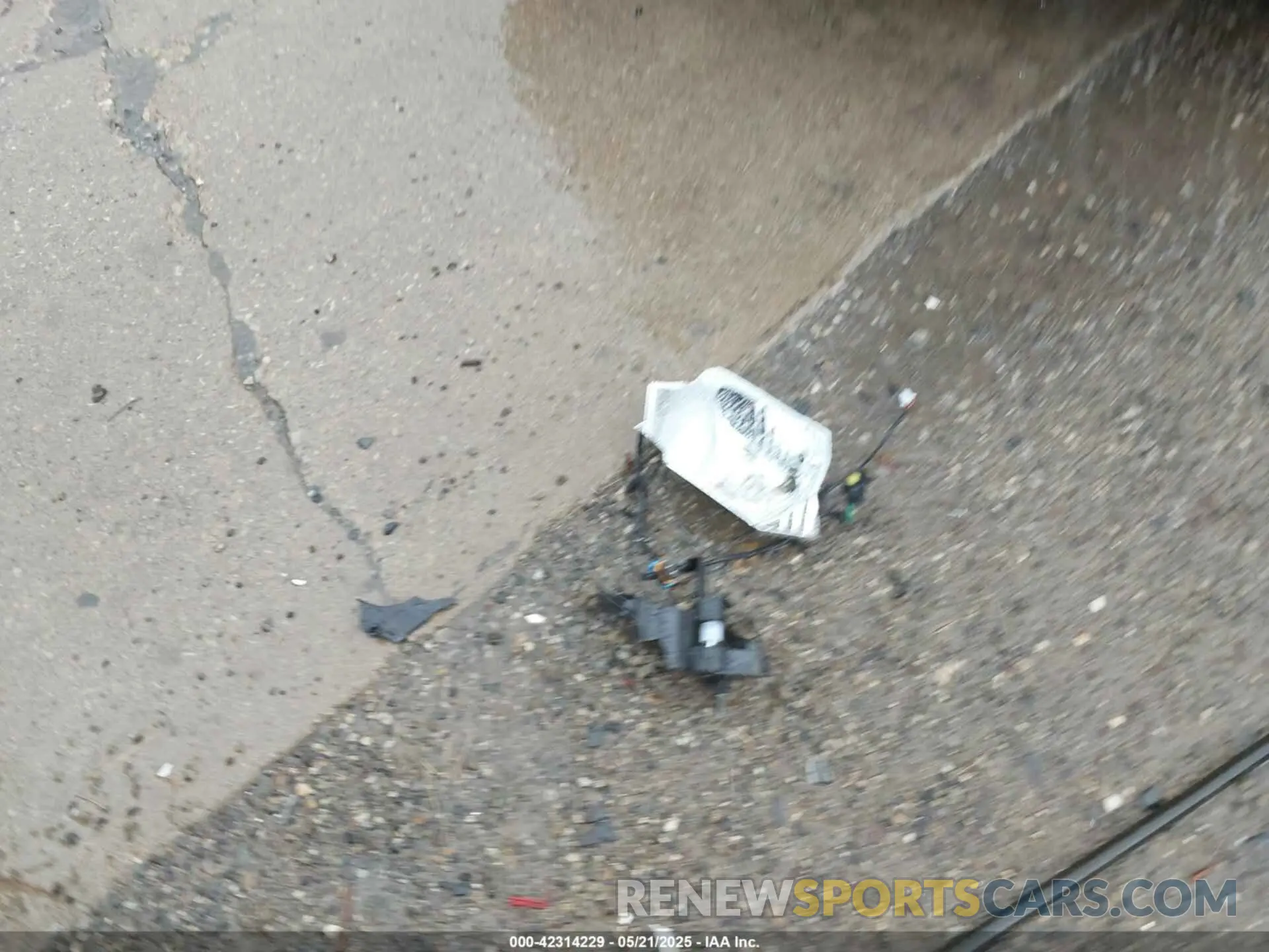 12 Photograph of a damaged car 3GNCJNSB5KL250613 CHEVROLET TRAX 2019