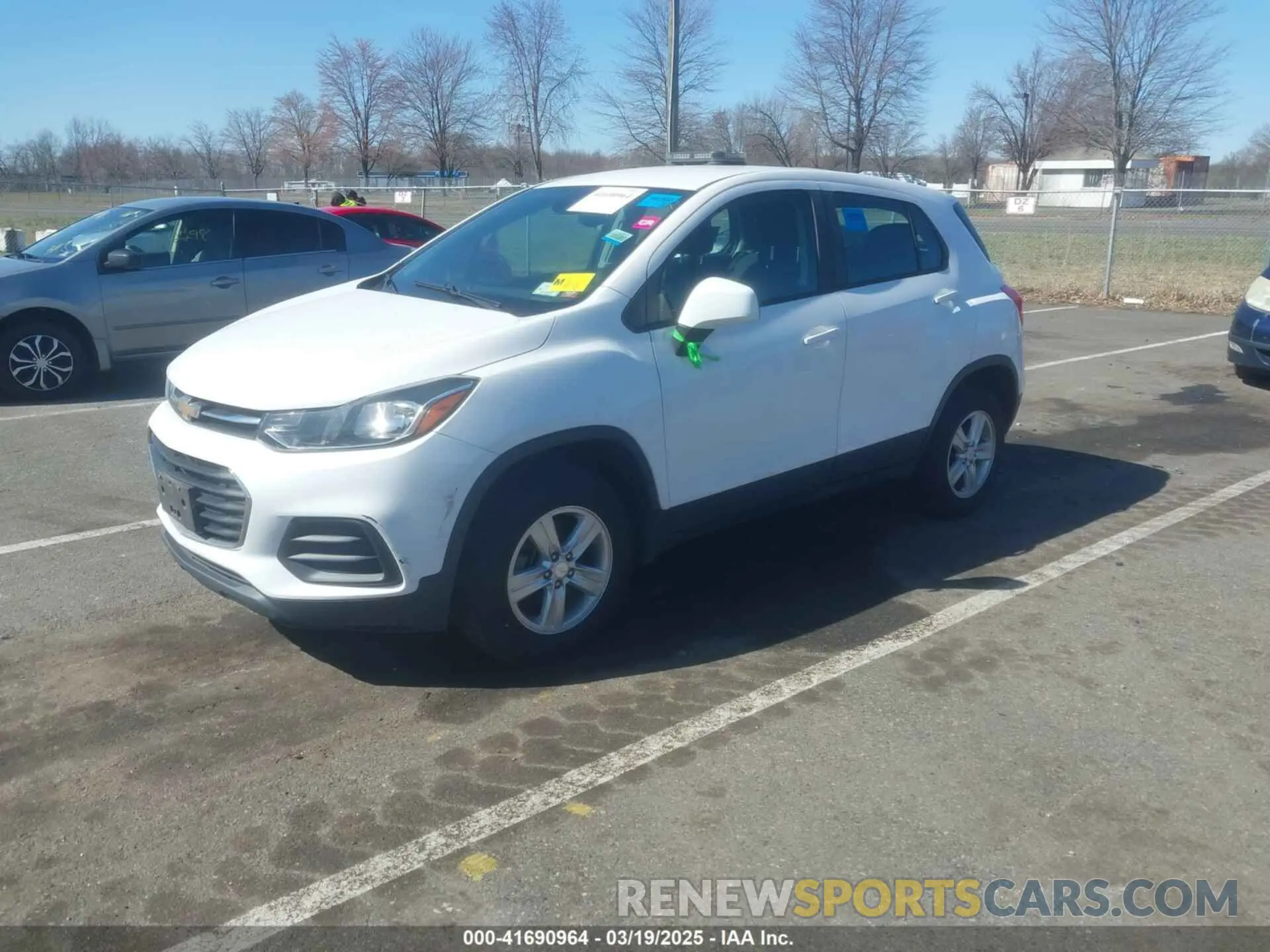 2 Photograph of a damaged car 3GNCJNSB5KL275804 CHEVROLET TRAX 2019