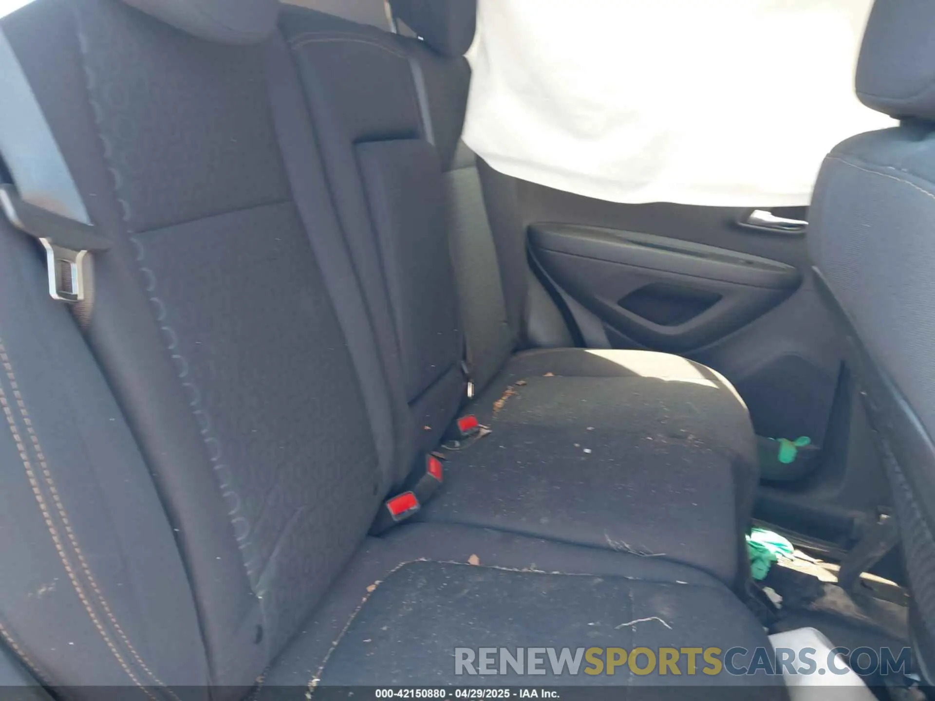 8 Фотография поврежденного автомобиля 3GNCJNSB5KL403992 CHEVROLET TRAX 2019