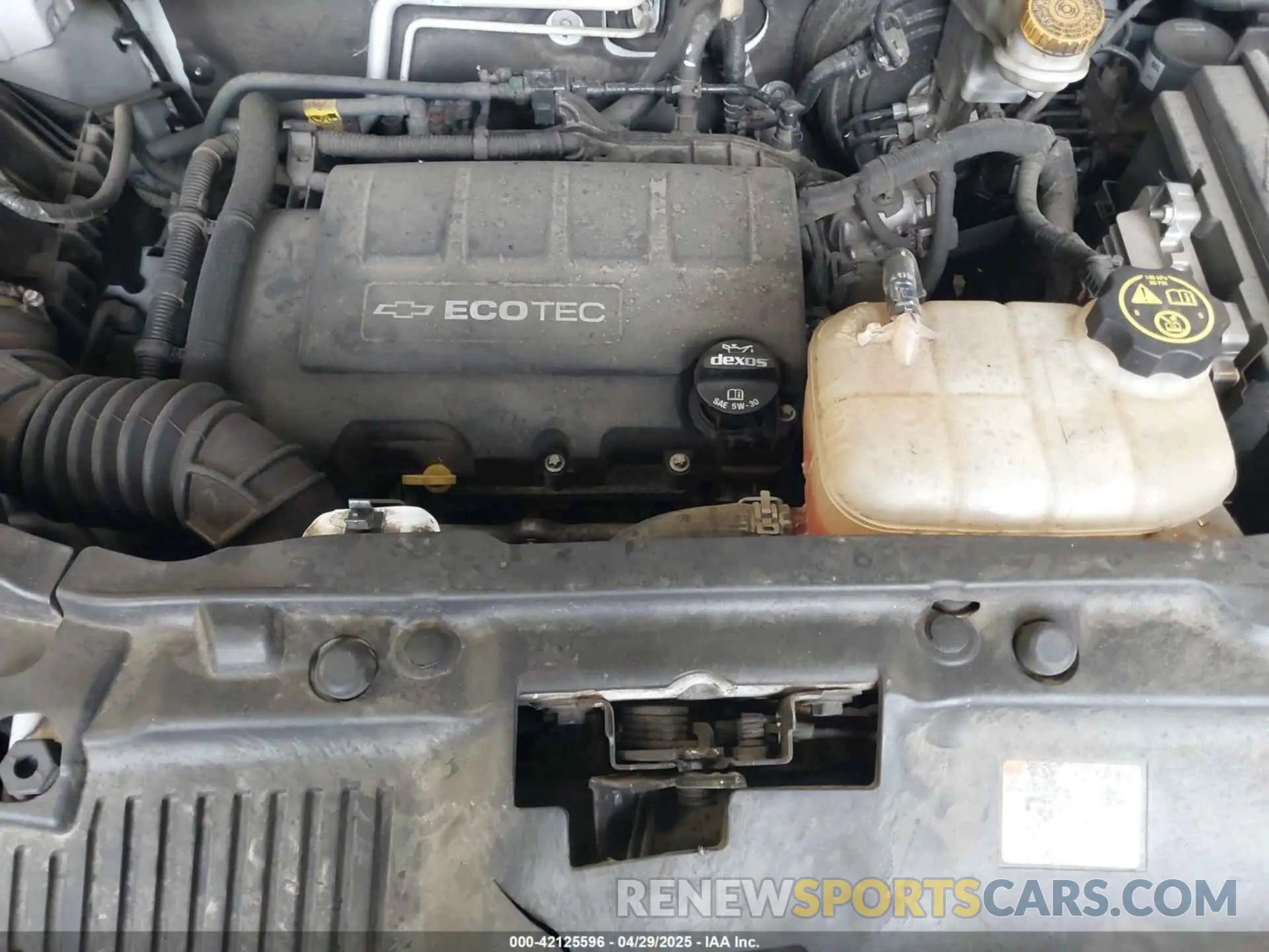 10 Photograph of a damaged car 3GNCJNSB6KL233755 CHEVROLET TRAX 2019
