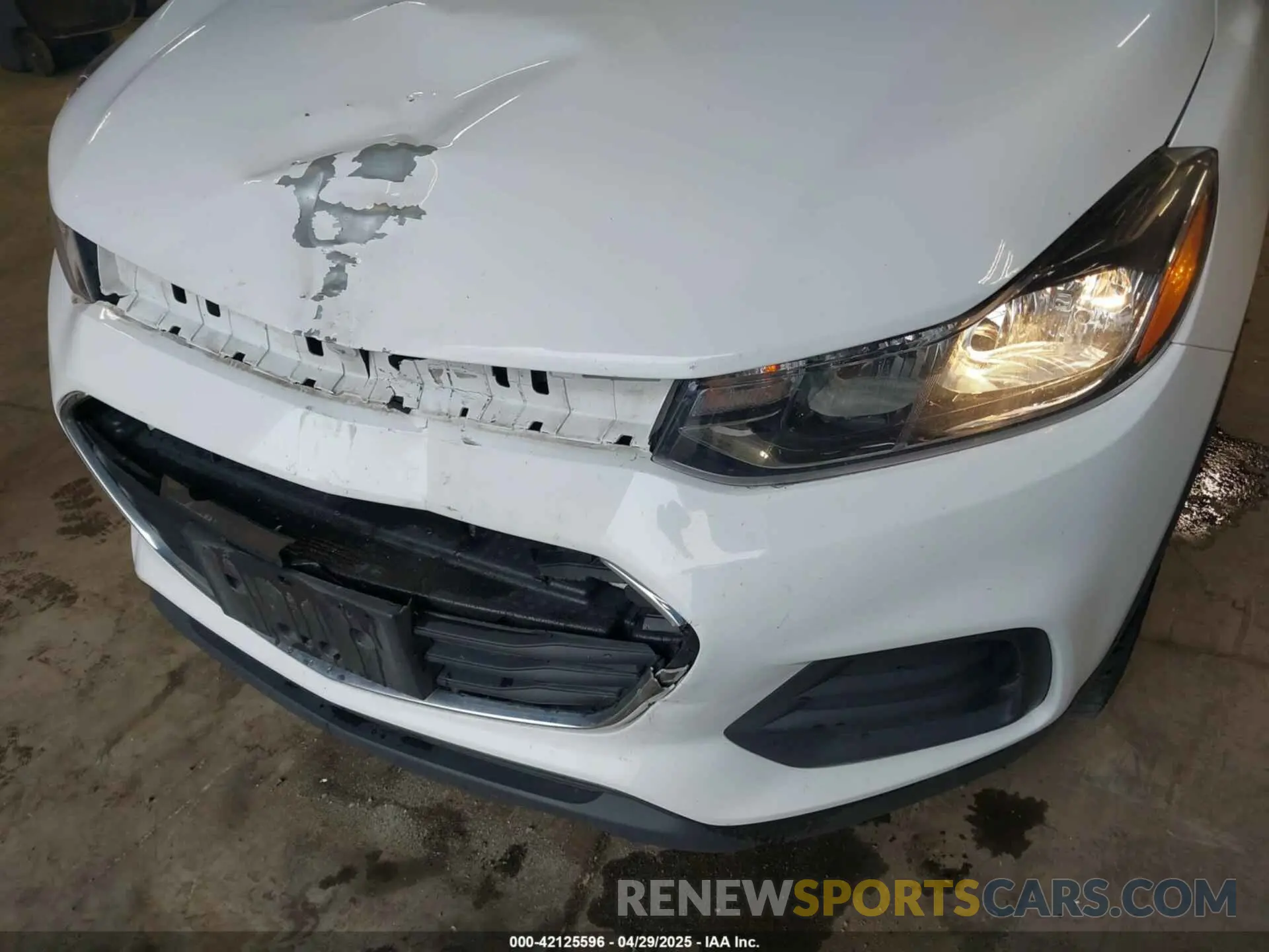 6 Photograph of a damaged car 3GNCJNSB6KL233755 CHEVROLET TRAX 2019