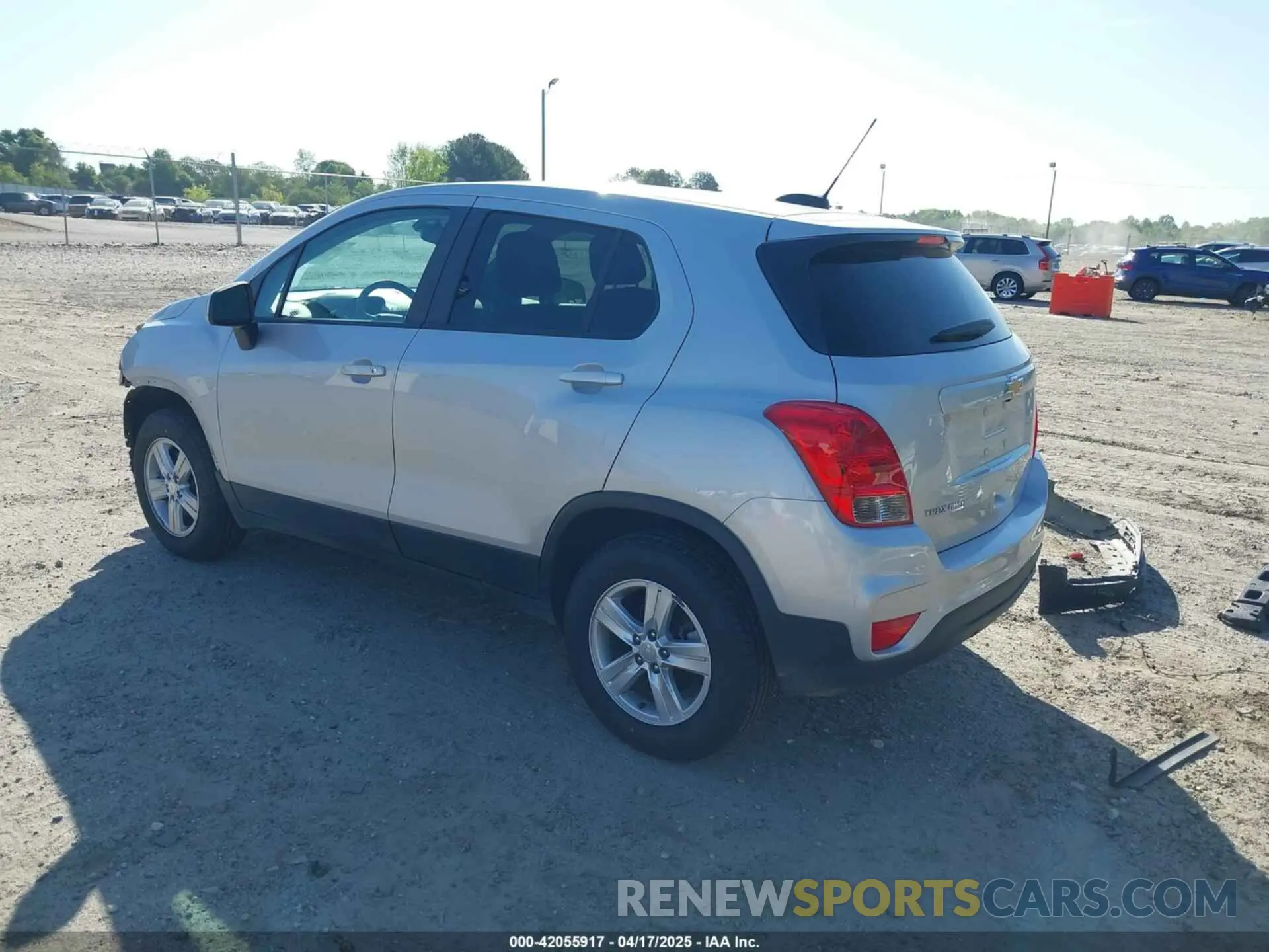 3 Фотография поврежденного автомобиля 3GNCJNSBXKL405219 CHEVROLET TRAX 2019