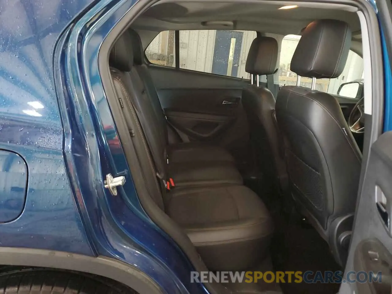 11 Photograph of a damaged car 3GNCJPSB0KL166033 CHEVROLET TRAX 2019