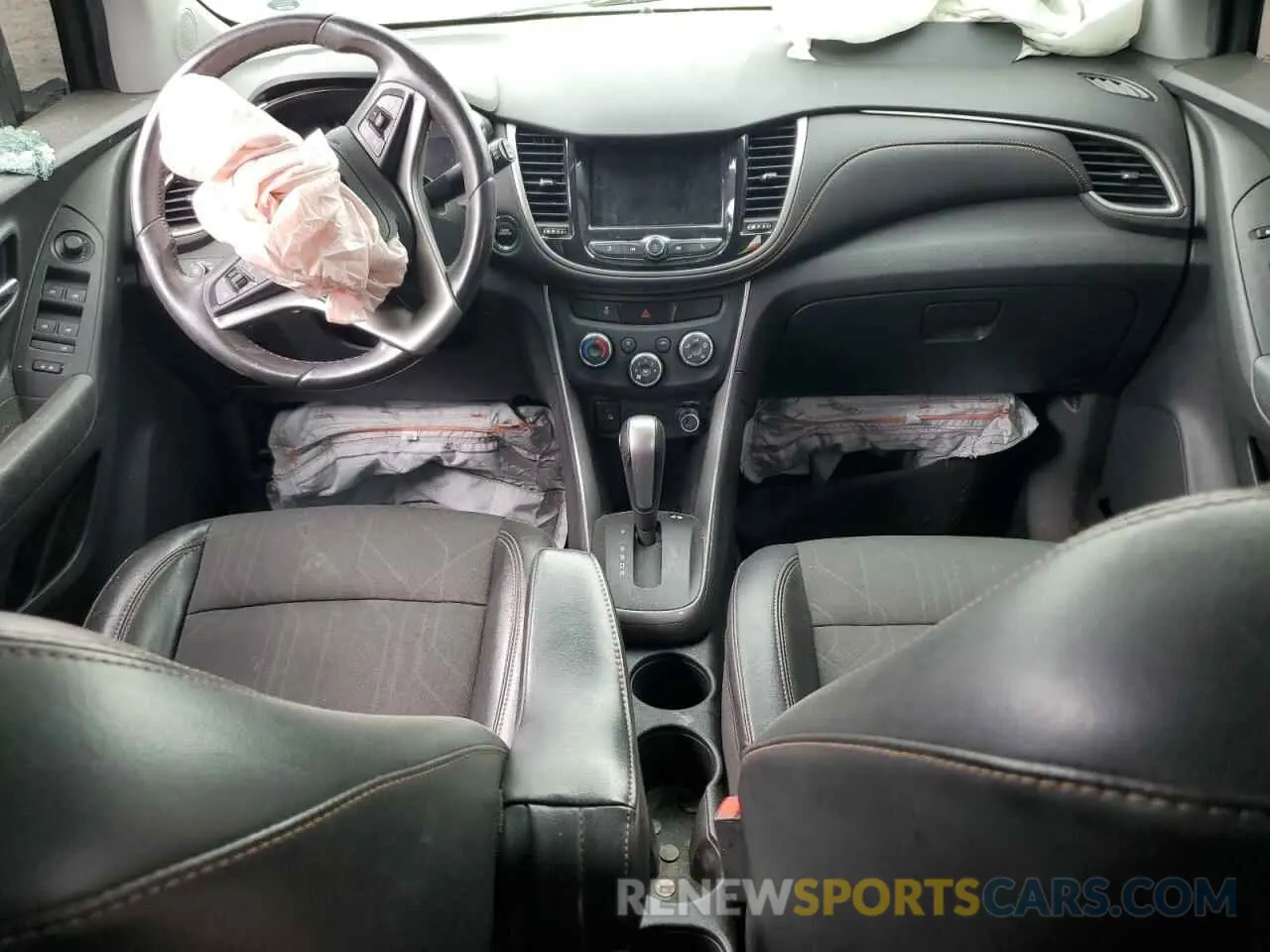 8 Фотография поврежденного автомобиля 3GNCJPSB0KL216509 CHEVROLET TRAX 2019