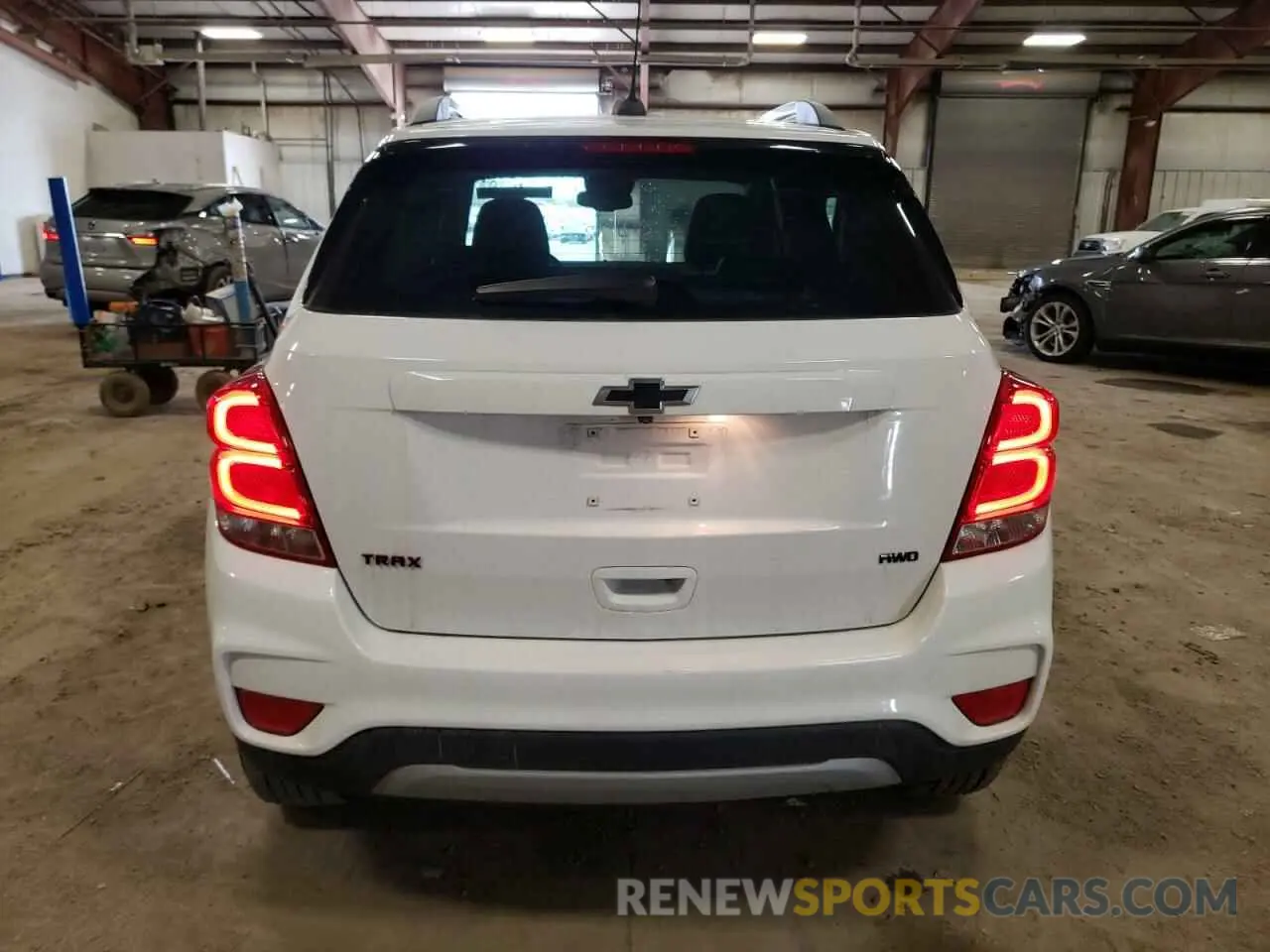6 Фотография поврежденного автомобиля 3GNCJPSB0KL224187 CHEVROLET TRAX 2019