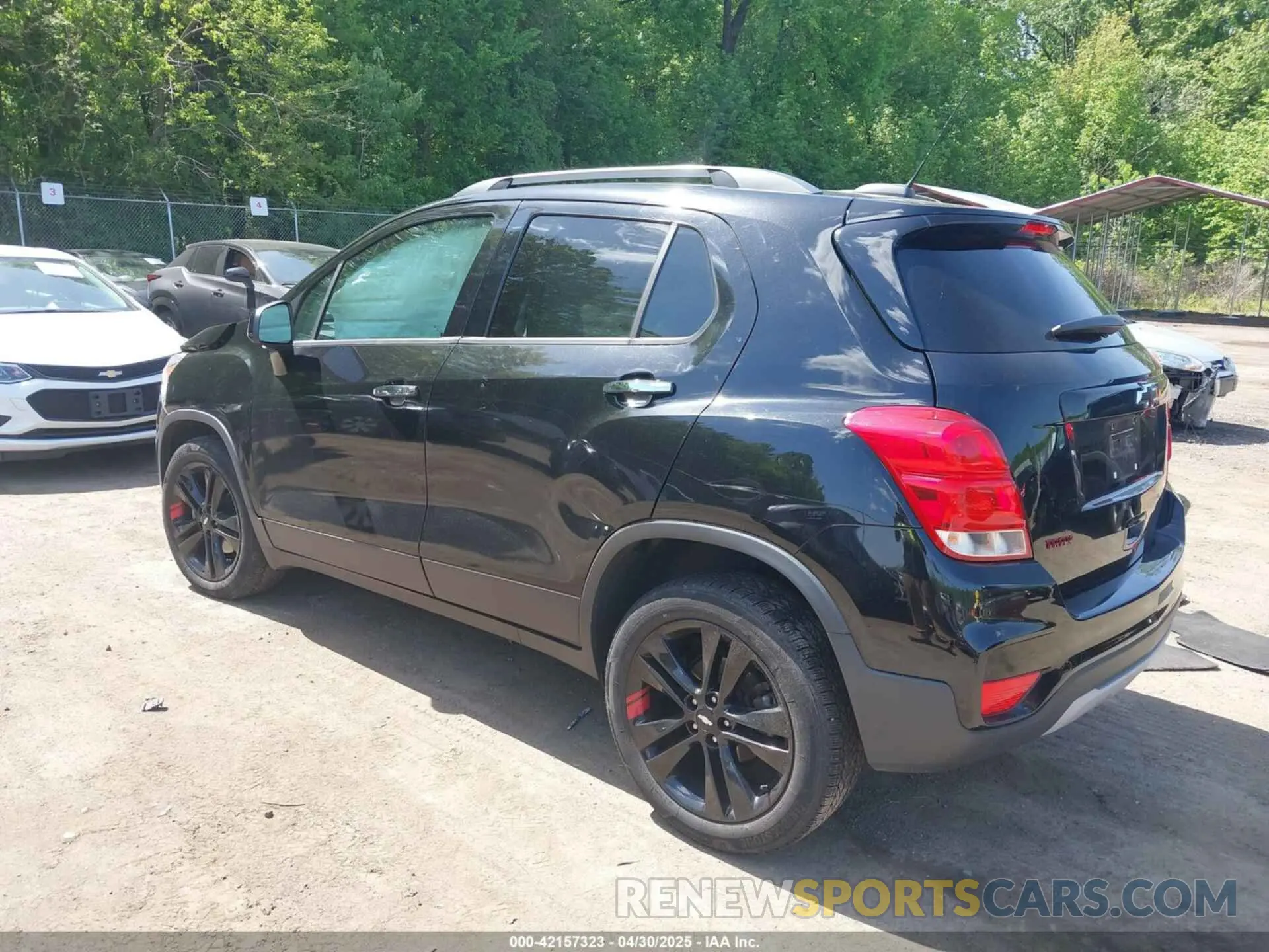 3 Photograph of a damaged car 3GNCJPSB2KL255439 CHEVROLET TRAX 2019