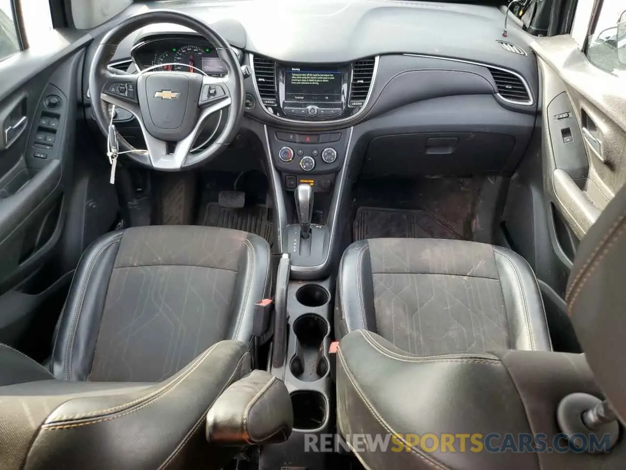 8 Фотография поврежденного автомобиля 3GNCJPSB3KL233322 CHEVROLET TRAX 2019