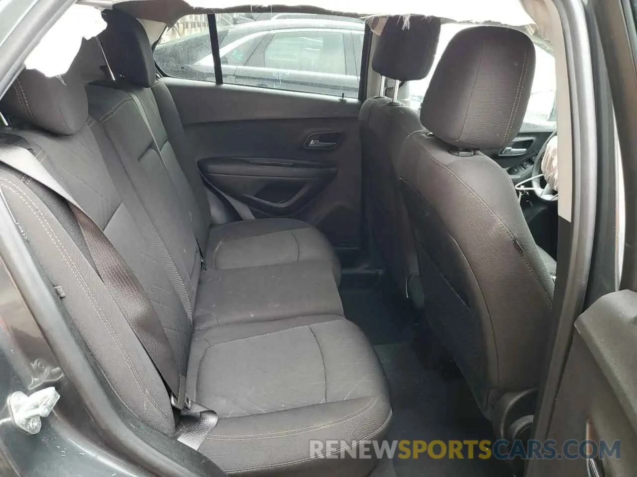 11 Photograph of a damaged car 3GNCJPSB4KL404224 CHEVROLET TRAX 2019
