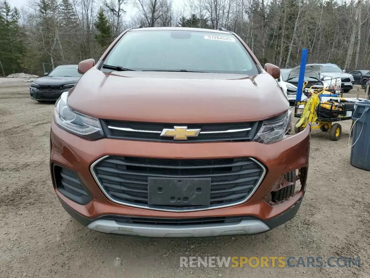 5 Photograph of a damaged car 3GNCJPSB6KL242757 CHEVROLET TRAX 2019