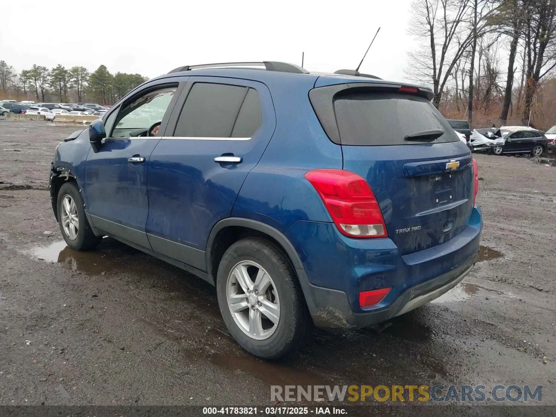 3 Photograph of a damaged car 3GNCJPSB6KL337318 CHEVROLET TRAX 2019