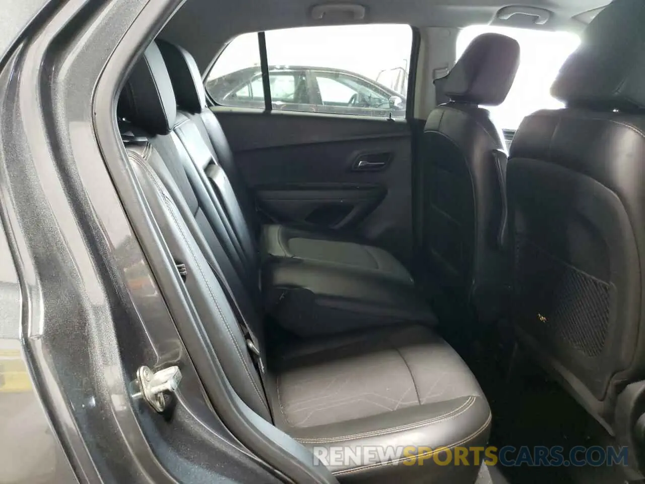 11 Фотография поврежденного автомобиля 3GNCJPSB6KL387393 CHEVROLET TRAX 2019